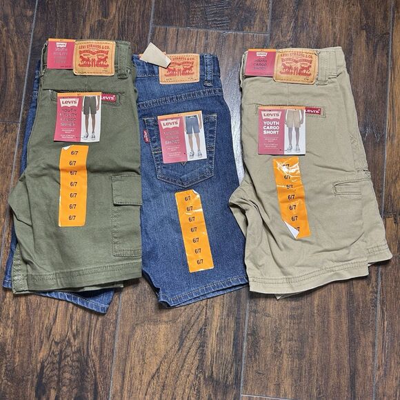 Levi's Boys 6/7 Bundle Of 3 Adjustable Denim Shorts Green Cargo Khaki Cargo NWT - Picture 4 of 4